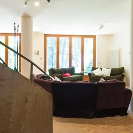 Apartament Villa A Svarchi Marcelli