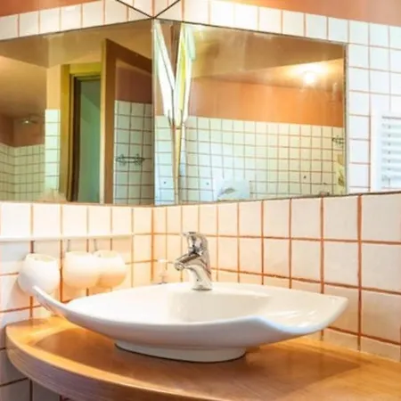 Villa A Svarchi Apartament Marcelli