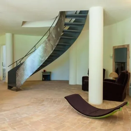 Apartament Villa A Svarchi