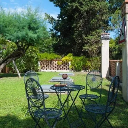 Apartament Villa A Svarchi *